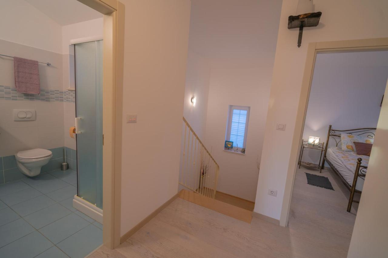 Villa Oasis Кострена Екстер'єр фото
