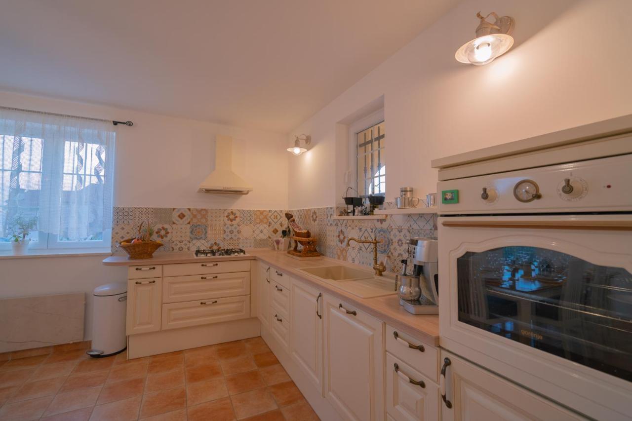 Villa Oasis Кострена Екстер'єр фото